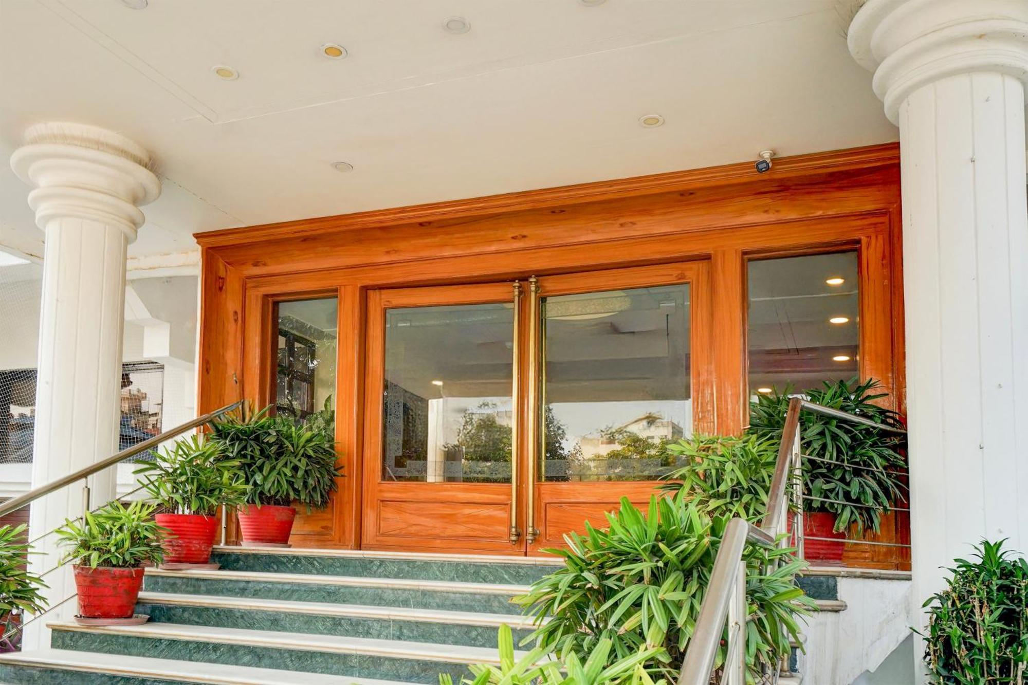 Super Townhouse Subhash Nagar Formerly Royal Palazzo Джайпур Екстериор снимка