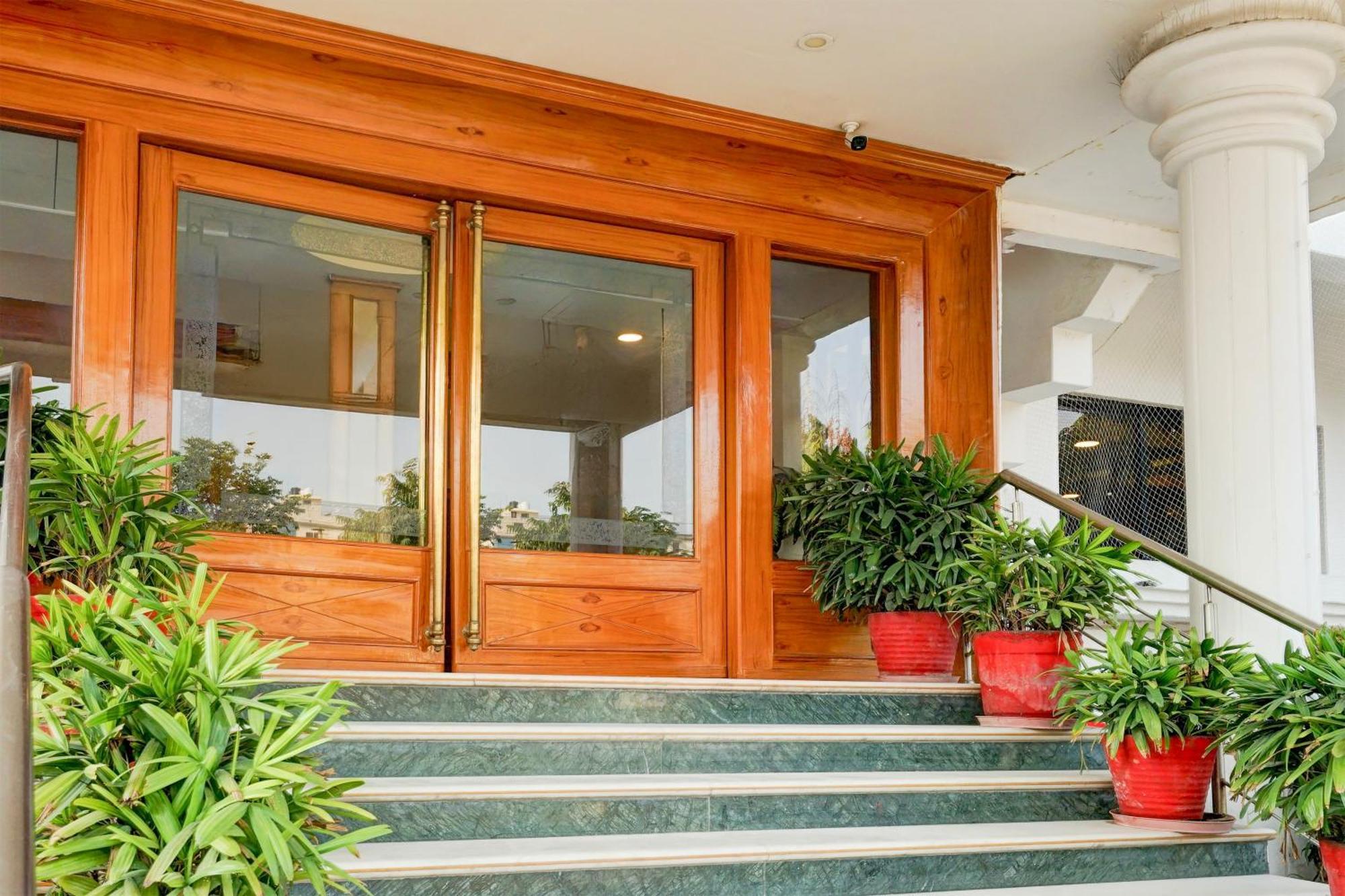 Super Townhouse Subhash Nagar Formerly Royal Palazzo Джайпур Екстериор снимка